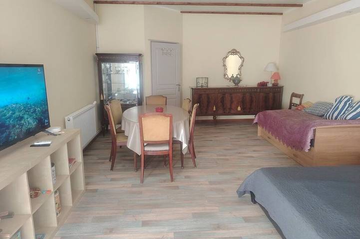 Entire apartment, Perpignan Appart 5 mns Centre, Palais Congrès et Exposition 5 people (5 Beds) in Perpignan, Mediterranean Coast (France)