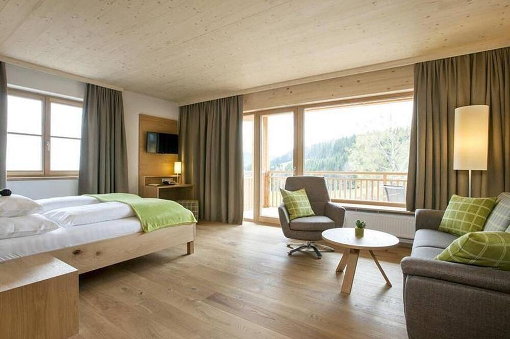 Naturpark-Zimmer ab 3 Nächte inkl. Frühstück - Naturhotel Bauernhofer in Gemeinde Naintsch, Steirerland