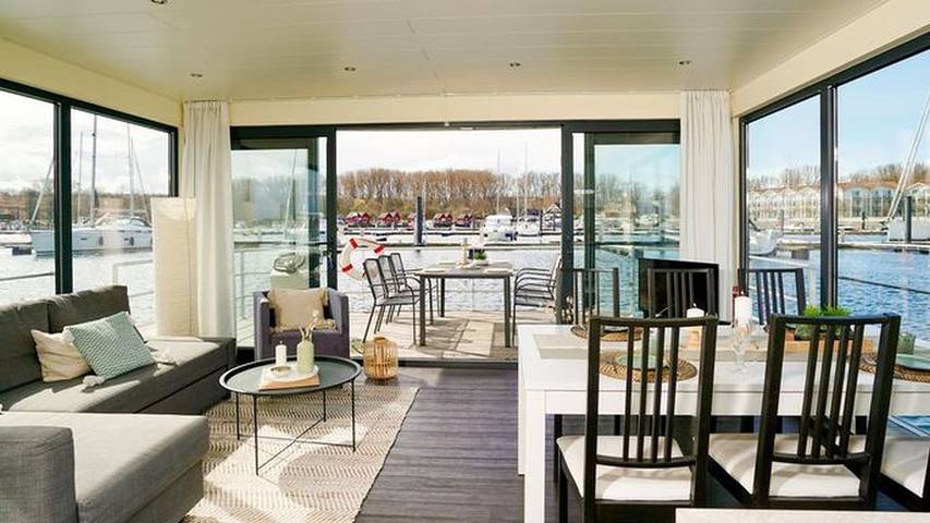 Ferienhaus mit Meerblick für 4 Personen, mit Balkon, kinderfreundlich in Boltenhagen