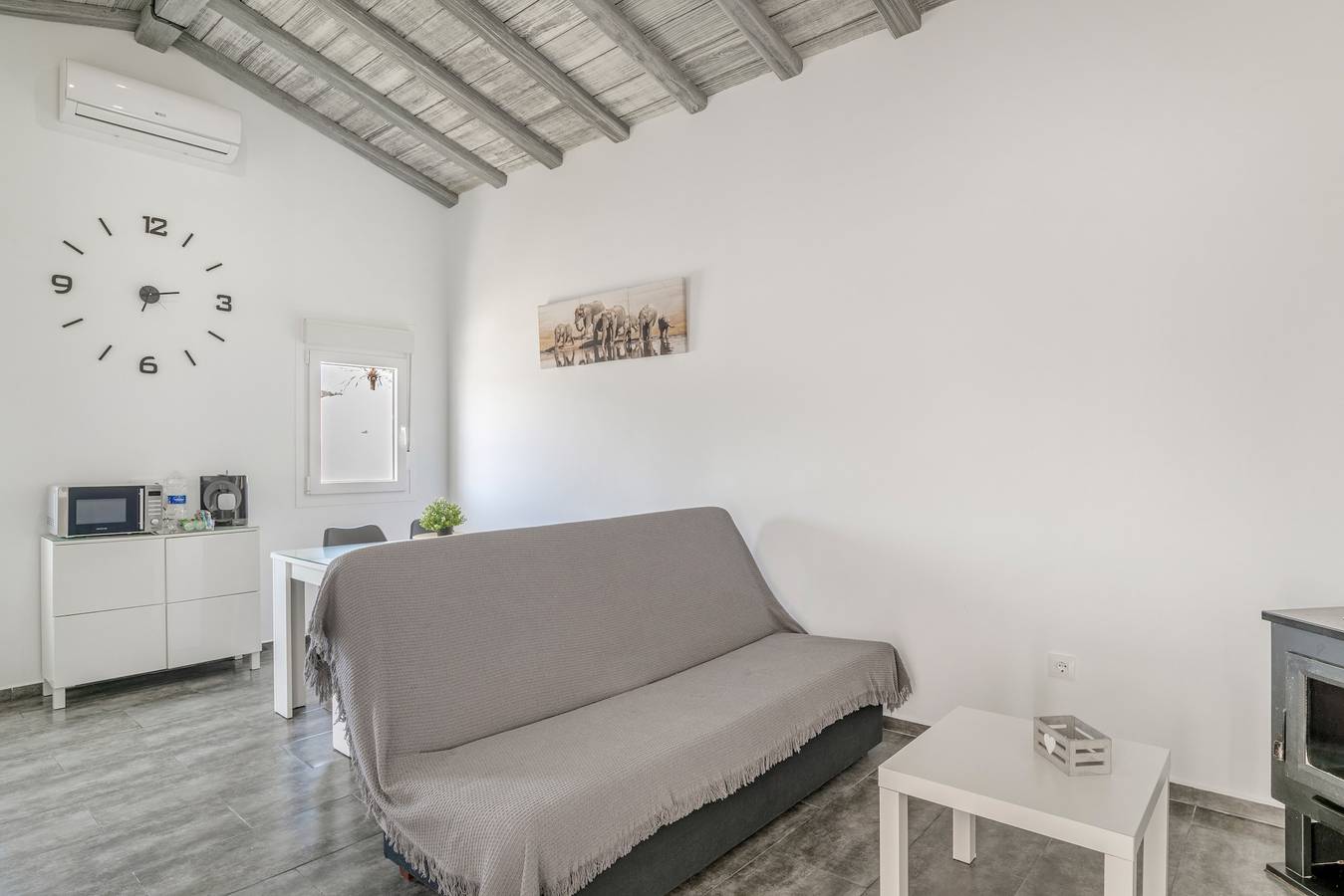 Casa de vacaciones 'Casa El Trebol' con piscina climatizada, Wi-Fi y aire acondicionado in Vejer de la Frontera, Costa de la Luz