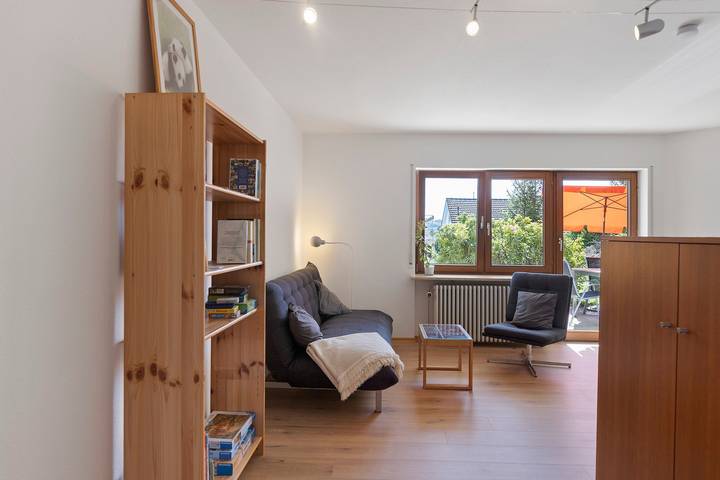 Ganze Wohnung, Frisch renovierte Ferienwohnung in Stockach nahe Bodensee (8 Min. mit dem Auto) – ruhig & zentral in Stockach, Hegau