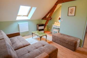 Location de vacances pour 8 personnes, avec terrasse et jardin, animaux acceptés à Parçay-sur-Vienne