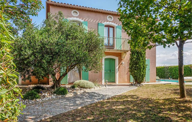 Holiday rental for 8 people, with Terrace and Pool in Carcassonne