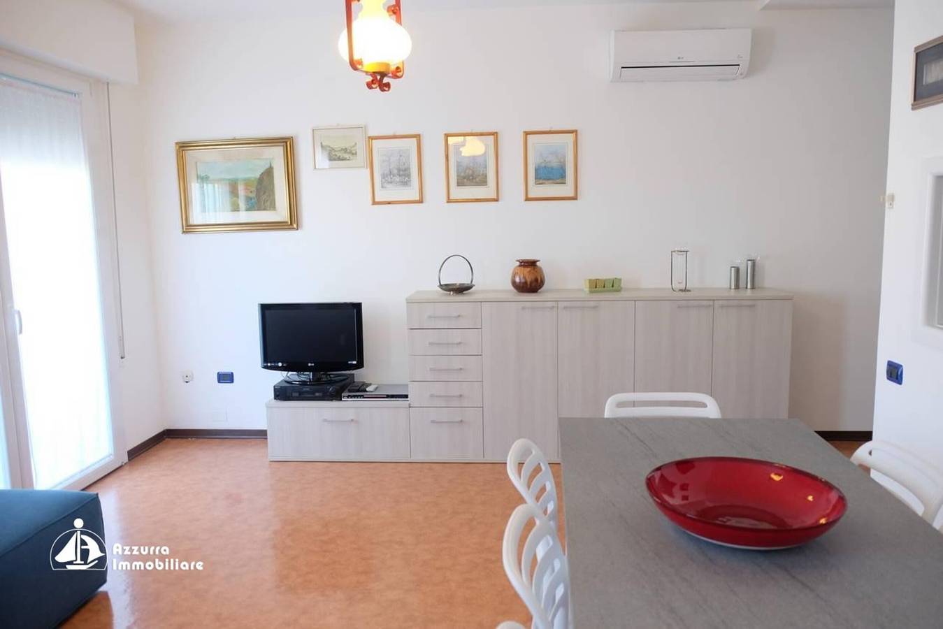Ganze Wohnung, Appartement „Residence Vera Cruz 401“ mit Meerblick, Gemeinschaftspool und privater Terrasse in Lido di Jesolo, Jesolo