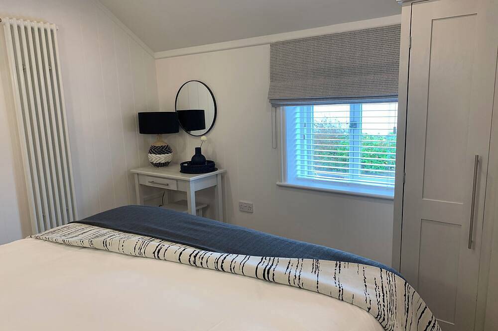 Lavender Barn, pet friendly, with a garden in Crantock in Crantock, Cornwall
