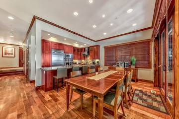 Vacation Home for 6 Guests in Bijou, South Lake Tahoe, Picture 3