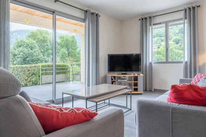 Location de vacances pour 10 personnes, avec jardin et vue à Béost - 2
