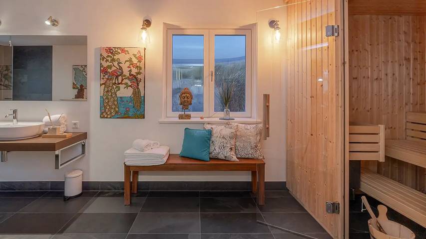 Ferienhaus für 6 Personen, mit Sauna und Terrasse sowie Garten in Westerland - 4