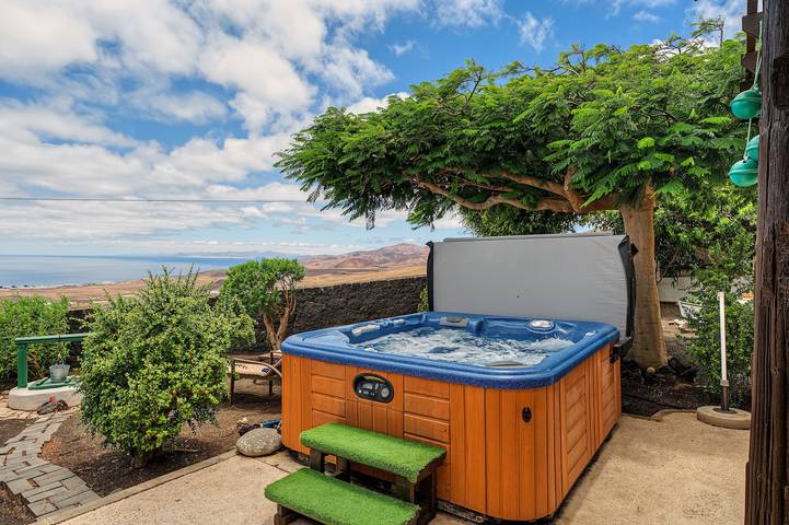 Ferienhaus für 5 Personen, mit Whirlpool und Garten
