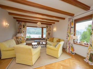 Ferienhaus für 9 Personen, mit Garten und Terrasse sowie Seeblick, mit Haustier in Zell am See