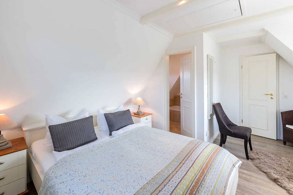 Leuchtturmblick West von A&M - Leuchtturmblick West in Kampen (Sylt), Sylt