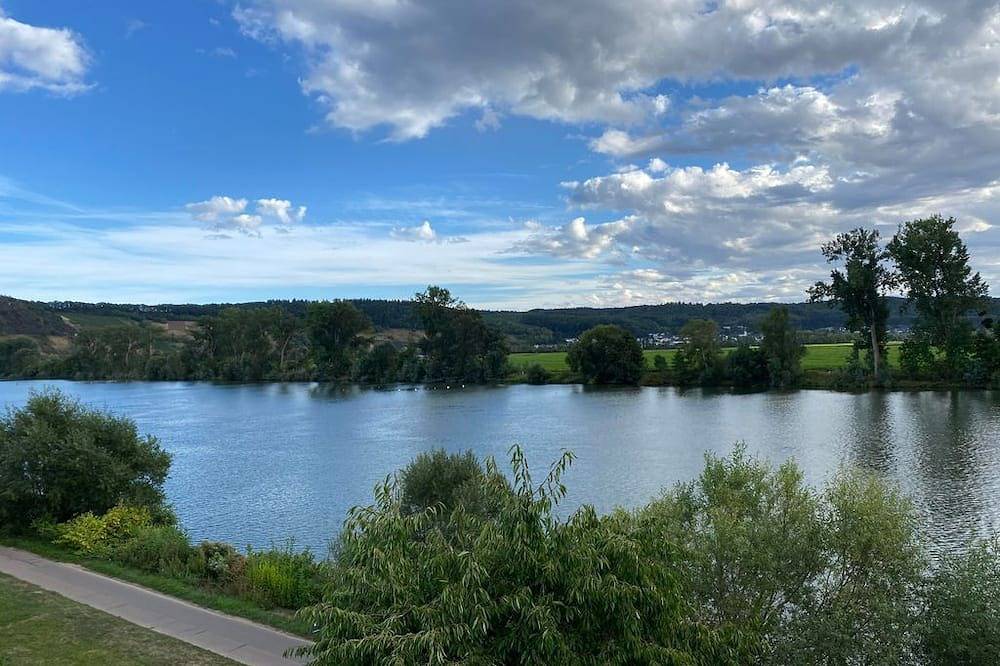 Ganze Wohnung, Ferienwohnung Flussufer No.12 - Flussufer No. 12 in Schweich, Moseleifel