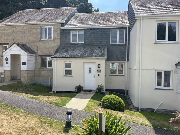 Cottage for 4 people, with pool and hot tub as well as garden in Falmouth (UK)