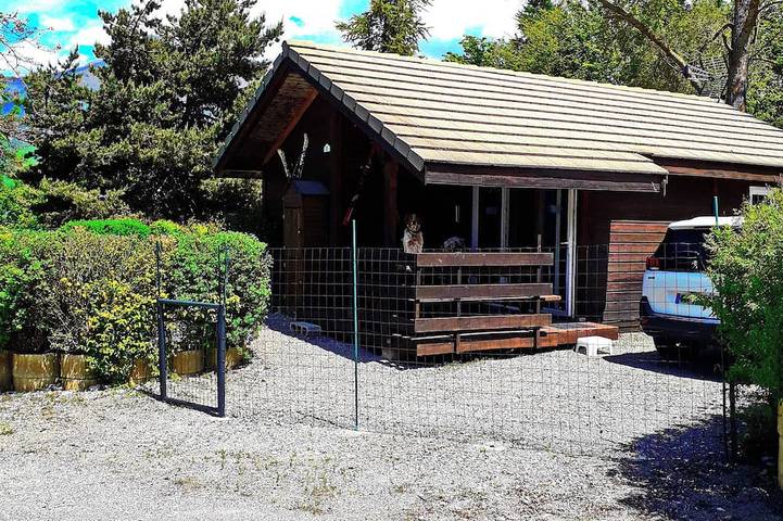 Chalet 7 Pers. Schöner Blick auf die Berge auf dem Hügel, 100 Meter in Saint-Léger-les-Mélèzes, Nationalpark Écrins