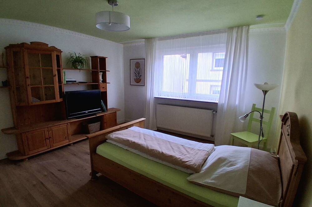 Villa Schöne Aussicht - Ganzes Haus mit Garten für Urlaub mit Freunden/Familie in Rodalben, Landkreis Südwestpfalz