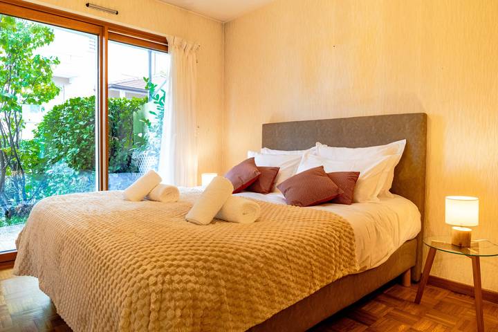 Gîte pour 2 personnes, avec terrasse et jardin à Annecy - 2