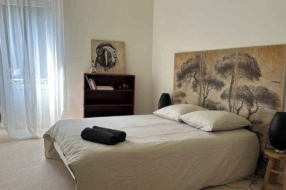 Cosy house with swimming pool - A haven of peace in the heart of the village! in Roquecourbe, Castres region