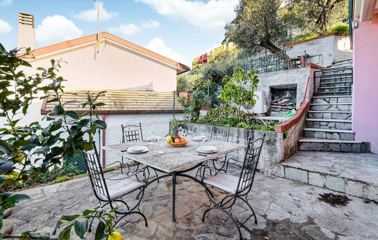 Ferienhaus für 5 Personen, mit Terrasse und Garten in Moneglia