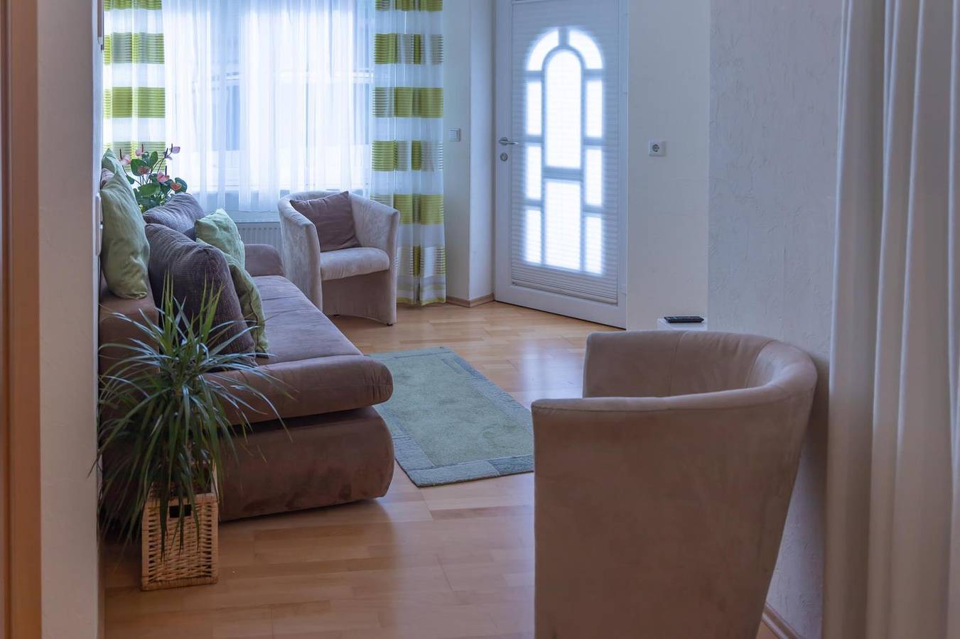 Ganze Wohnung, Ferienwohnung 3 Am Petersberg in Neef, Cochem-Zell
