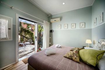 Gîte pour 2 personnes, avec jardin dans Olbia