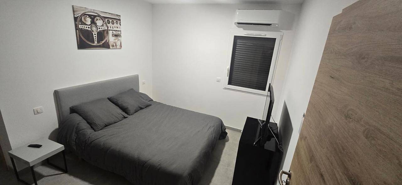 Appartement entier, Apartment - Ground Floor in Palasca, Région de Calvi