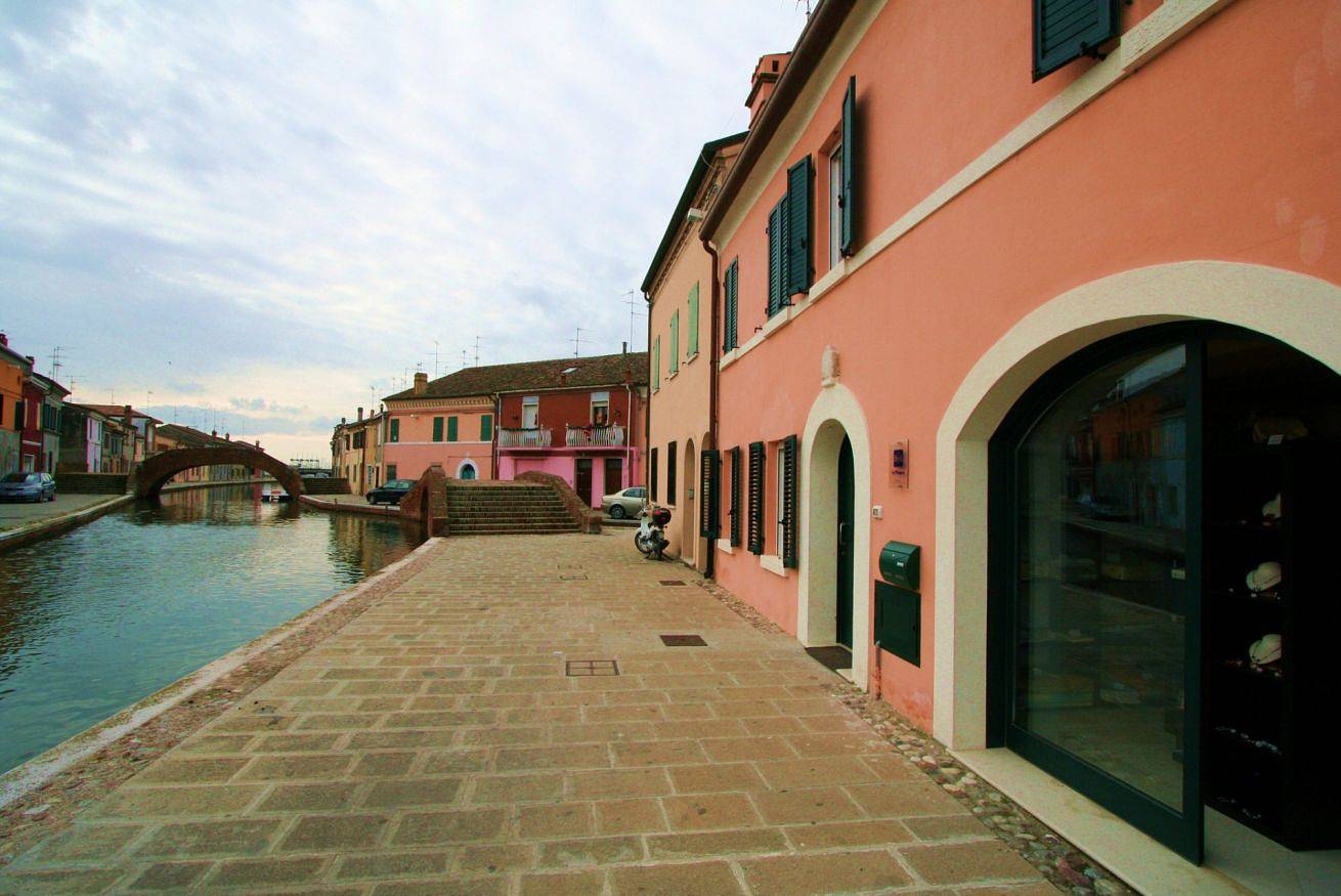 Apartamento entero, Guesthost - Ponte della Pitagora Apartment in Comacchio, Provincia de Ferrara