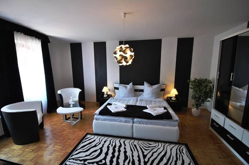 Haus mit Schwimmbad, familienfreundlich, Wellness in Sachsenhausen, Waldeck