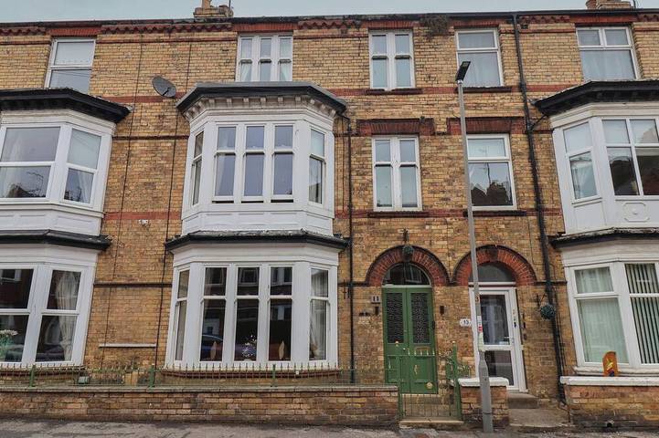 Cottage for 15 people, with hot tub and garden in North Yorkshire