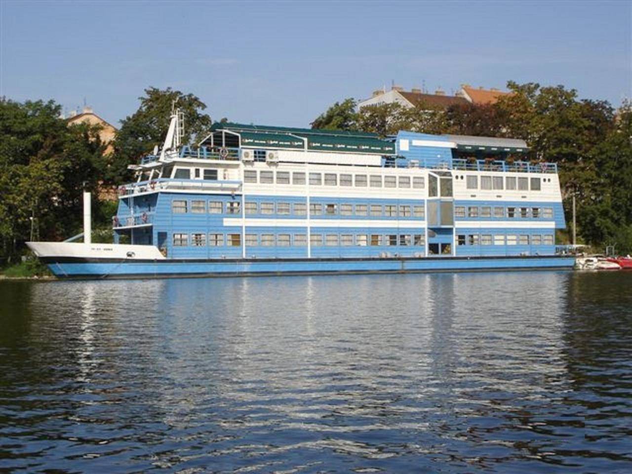 Botel Vodnik in Smíchov, Prag