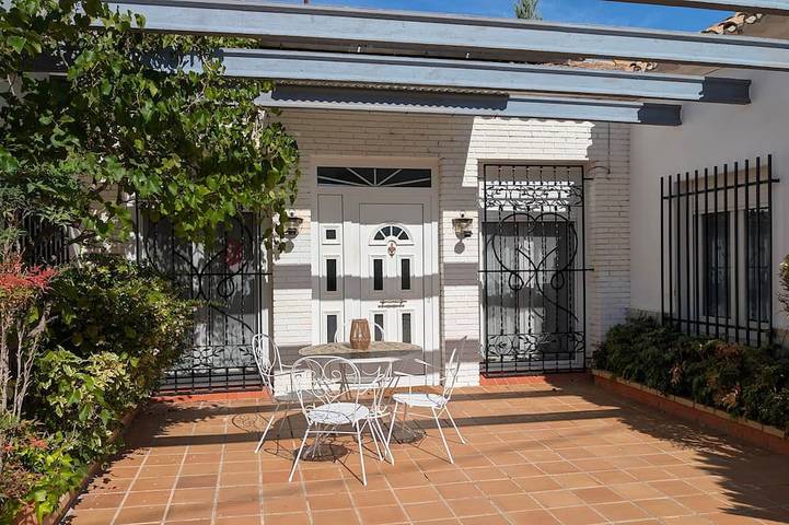 Ferienhaus für 10 Personen, mit Pool und Garten, mit Haustier - 1