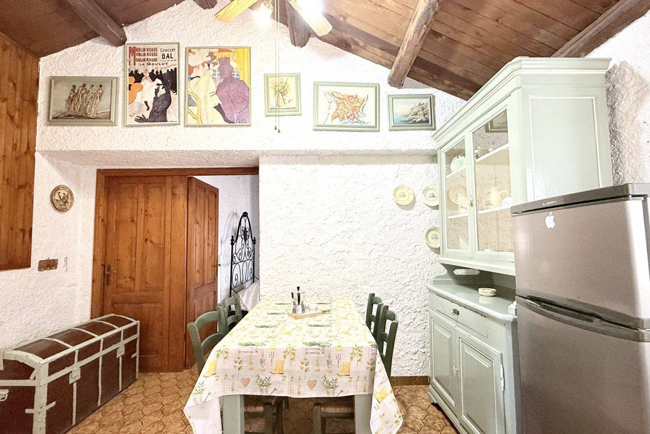 Apartamento entero, S268 - Sirolo, delightful three-room apartment in the historic center with parking space in Sirolo, Riviera del Conero