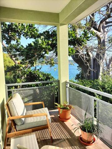 Chambre d’hôte pour 2 personnes, avec jardin ainsi que balcon et vue dans Mayotte