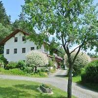 Ferienwohnung für 3 Personen, mit Balkon/Terrasse und Garten in Grafenau