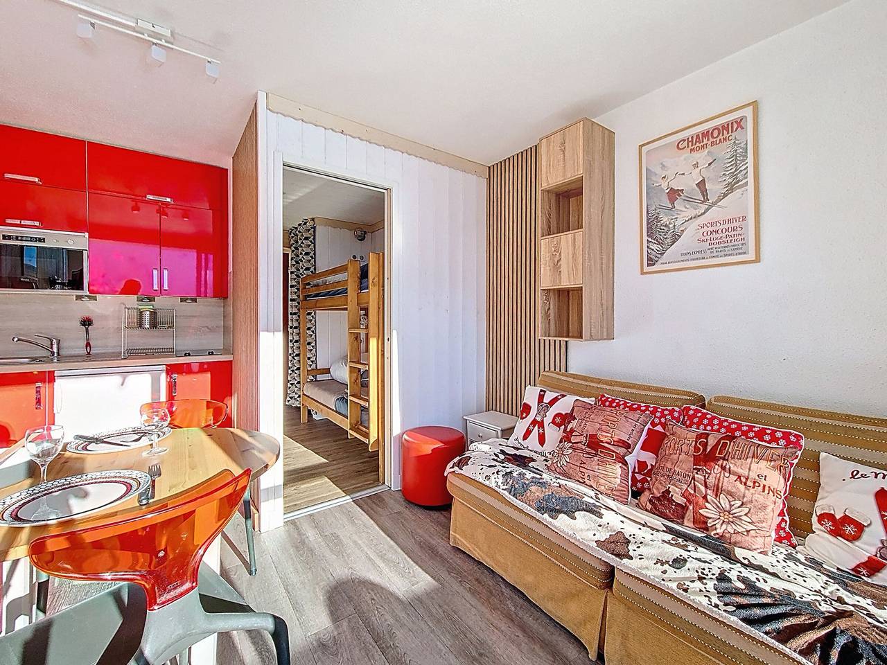 Ganzes Studio, Renoviertes helles Studio, Ski-in/Ski-out, Balkon, 3 Personen in Les Menuires, Saint-Martin-de-Belleville