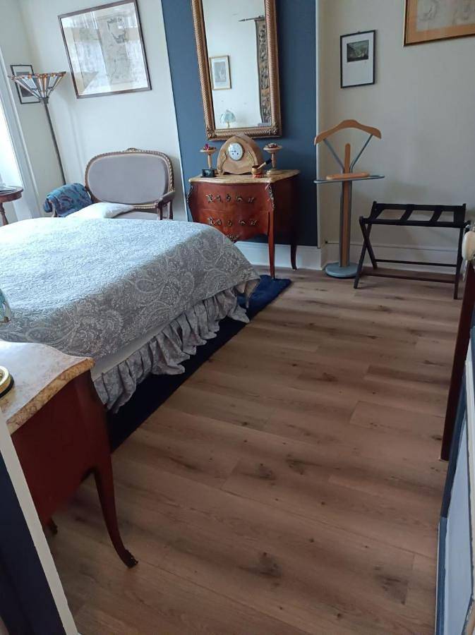 Double Room with Private Bathroom in Calais, Région de Calais