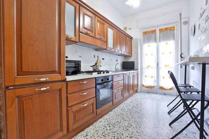 Apartamento entero, Guesthost - Casa Caramata - Airy Apartment near the Sea in Salerno, Costa tirrenica campania