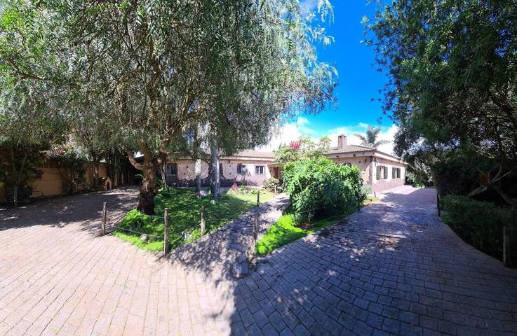 Location de vacances pour 10 personnes, avec Terrasse et Jardin ainsi que Piscine et Vue à La Esperanza