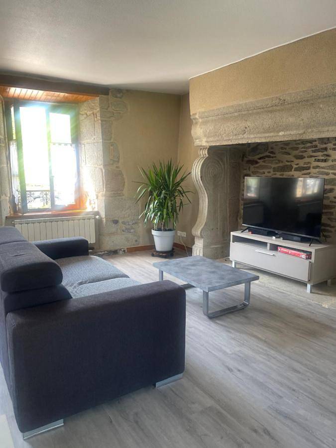 Appartement entier, Chez Julie place du village in Saignes, Région de Mauriac