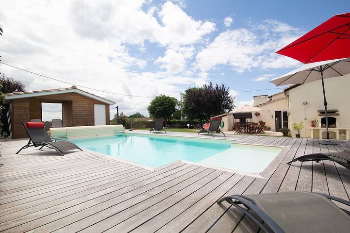 Gîte pour 6 personnes, avec jardin à Saint-Mariens