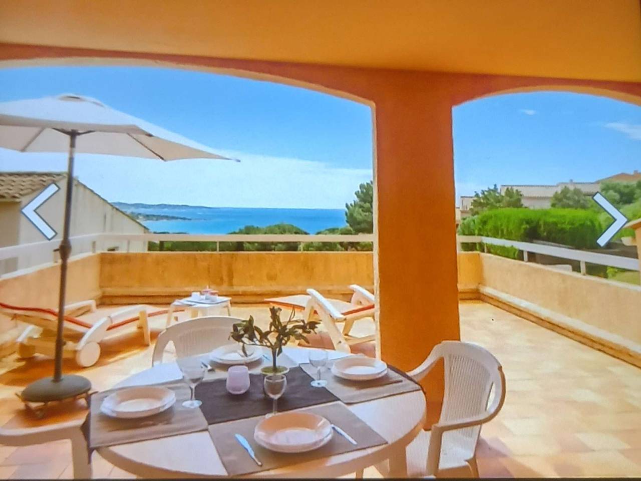 Appartement entier, Appartement 2 pièces, terrasse vue mer, proche plage in La Nartelle, Sainte-Maxime
