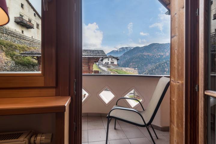 Appartamento intero, Appartamento di vacanza 'Riegelehof 1' con balcone, giardino e Wi-Fi in Laion, Dolomiti Superski