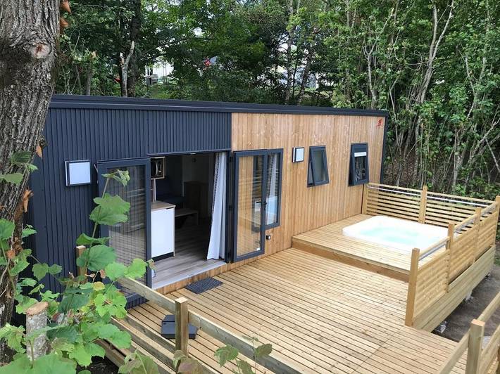 Camping pour 2 personnes, avec piscine ainsi que jardin et vue dans Orne - 4