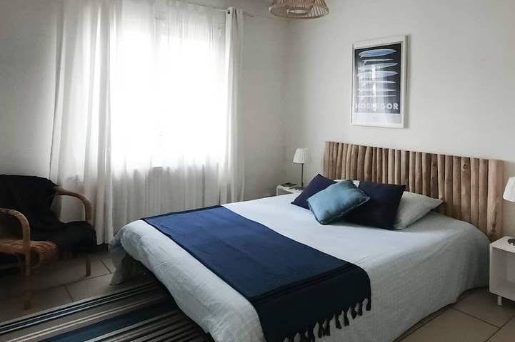 Location de vacances pour 11 personnes, avec jardin ainsi que jacuzzi et terrasse dans Plage des Estagnots - 4