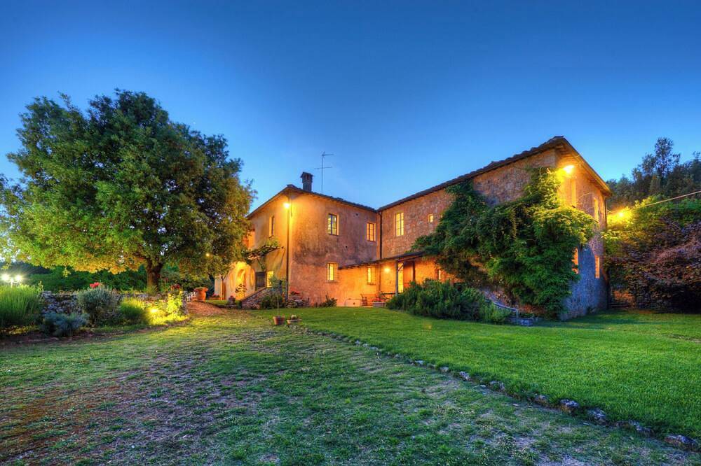 Stunning Villa: 24 guests, private Swimmingpool in Sovicille, Chianti