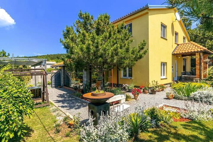 Ferienhaus für 8 Personen, mit Whirlpool und Pool sowie Sauna - 1