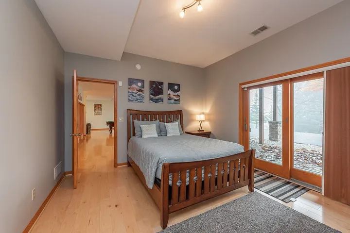 Vacation house for 12 people, with hot tub and pool as well as balcony - 1