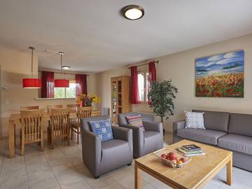 Villa for 8 People in Lanzac, Lot, Photo 2