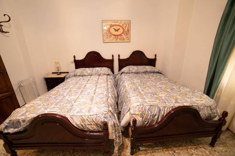 Vivienda Turística de Alojamiento Rural  Capacidad 16 personas\nvtar/Co/00607 in Almedinilla, Sierras Subbéticas