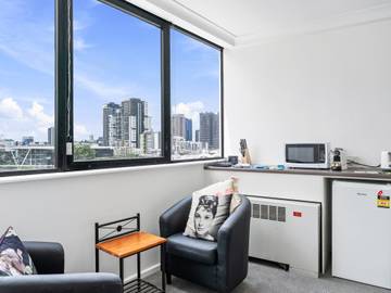Studio for 2 People in Brisbane, Queensland, Photo 2