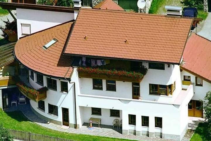 Ferienwohnung für 7 Personen, mit Sauna und Garten sowie Terrasse in Kauns